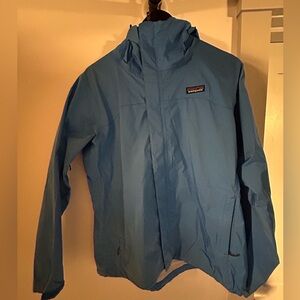 Large women’s Patagonia rain jacket